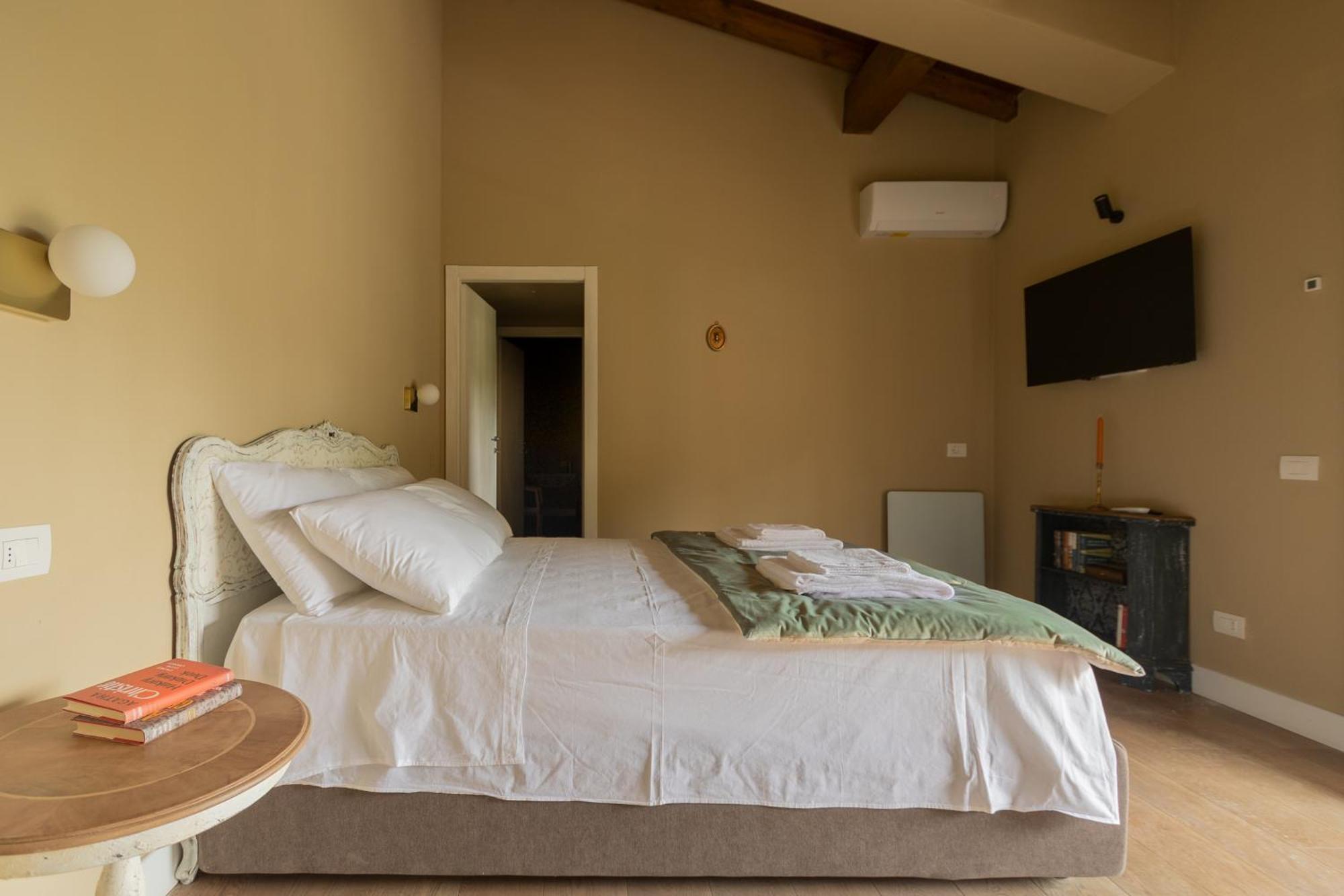 Luce Boutique Hotel Fortunago Extérieur photo