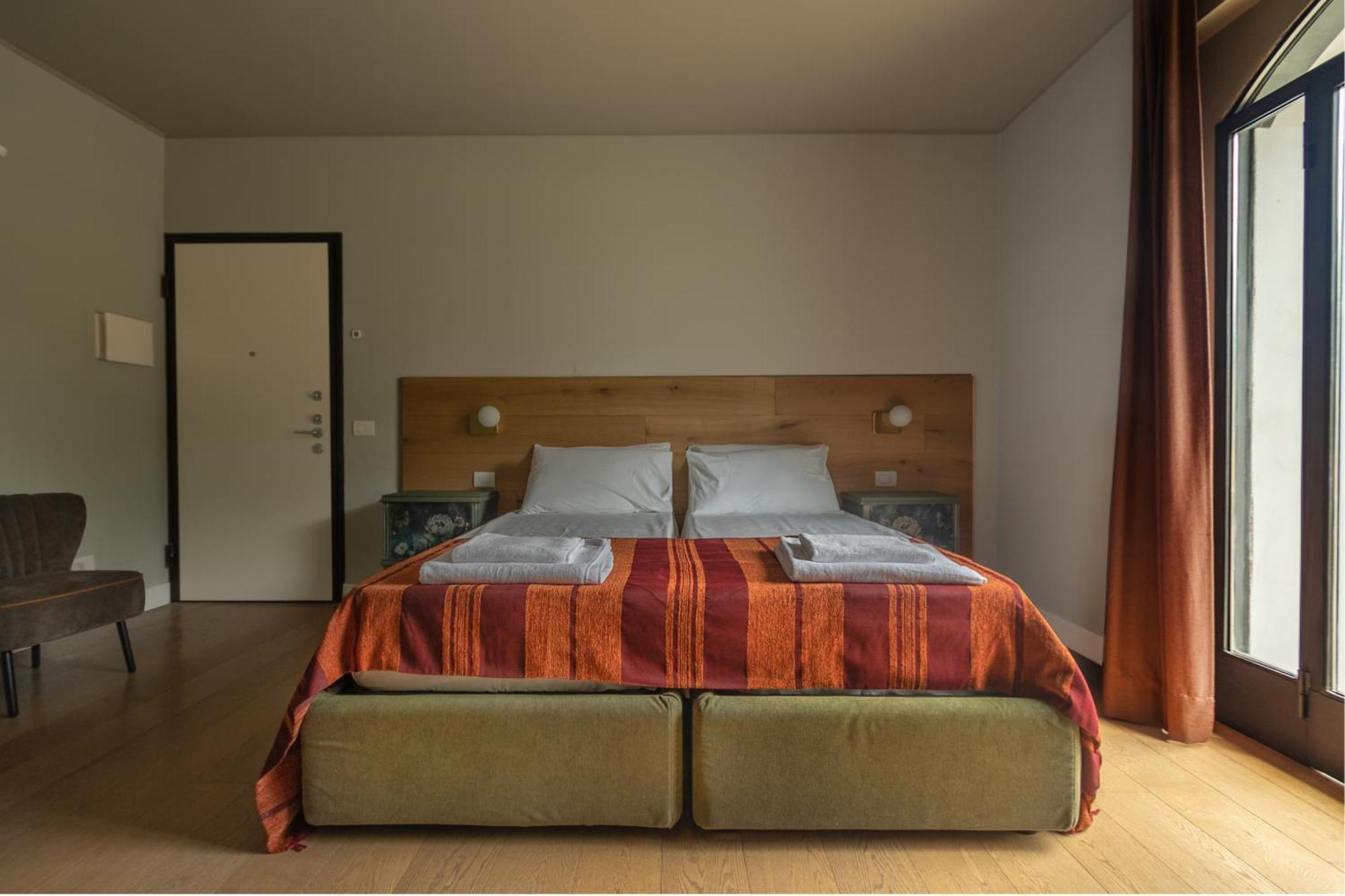 Luce Boutique Hotel Fortunago Extérieur photo